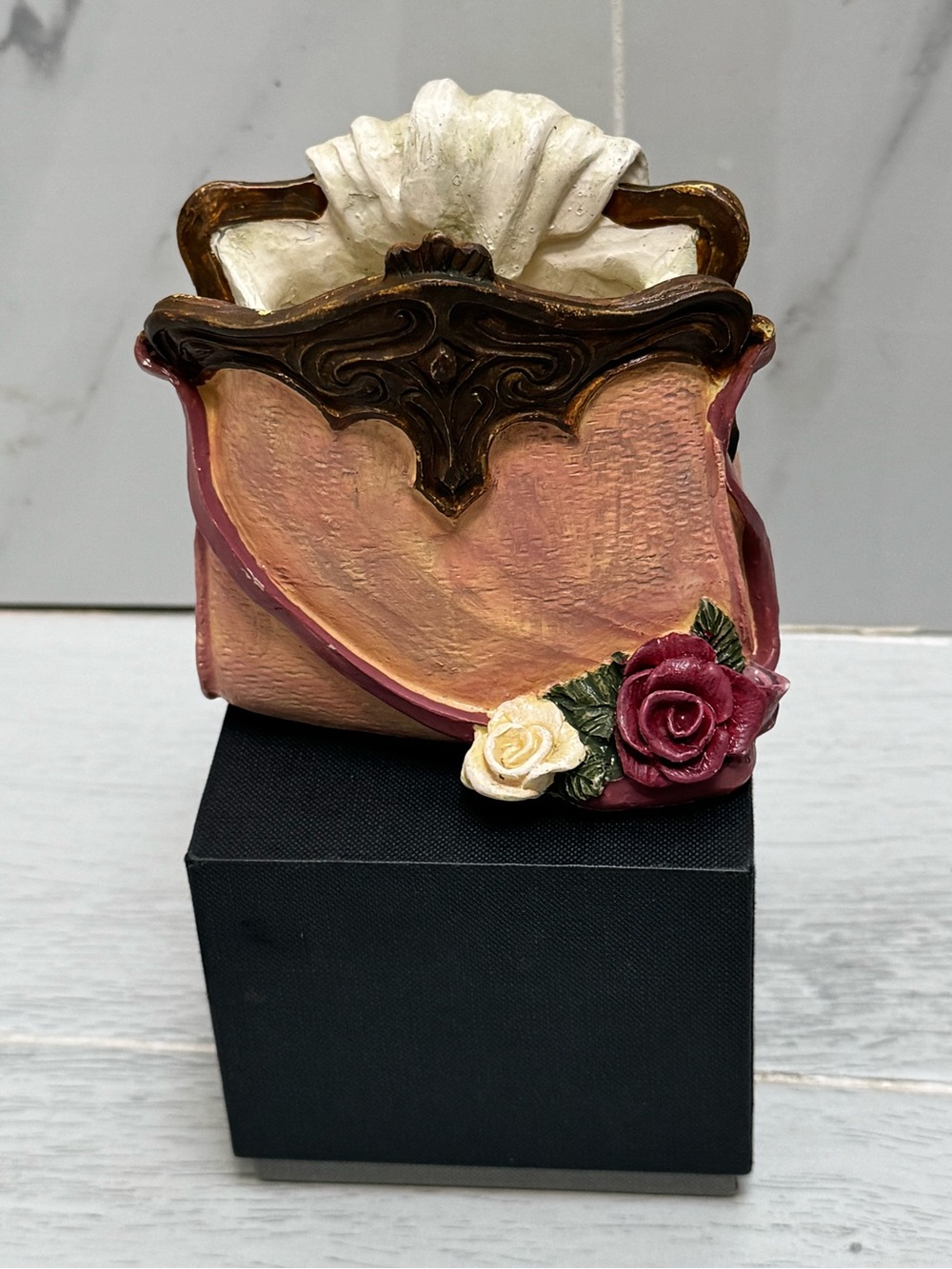 1996 Vintage FIGI Graphics Victorian-style purse pencil cup or desk organizer